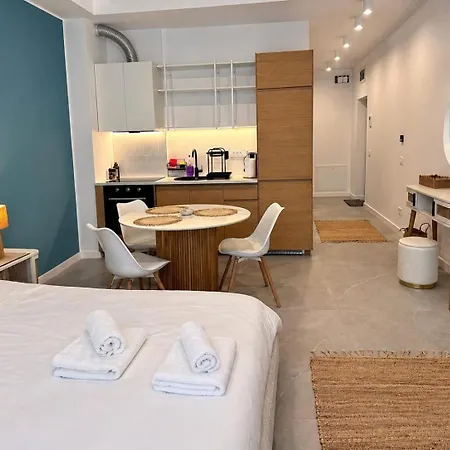 Anelis Breeze By Axxis Aparthotel